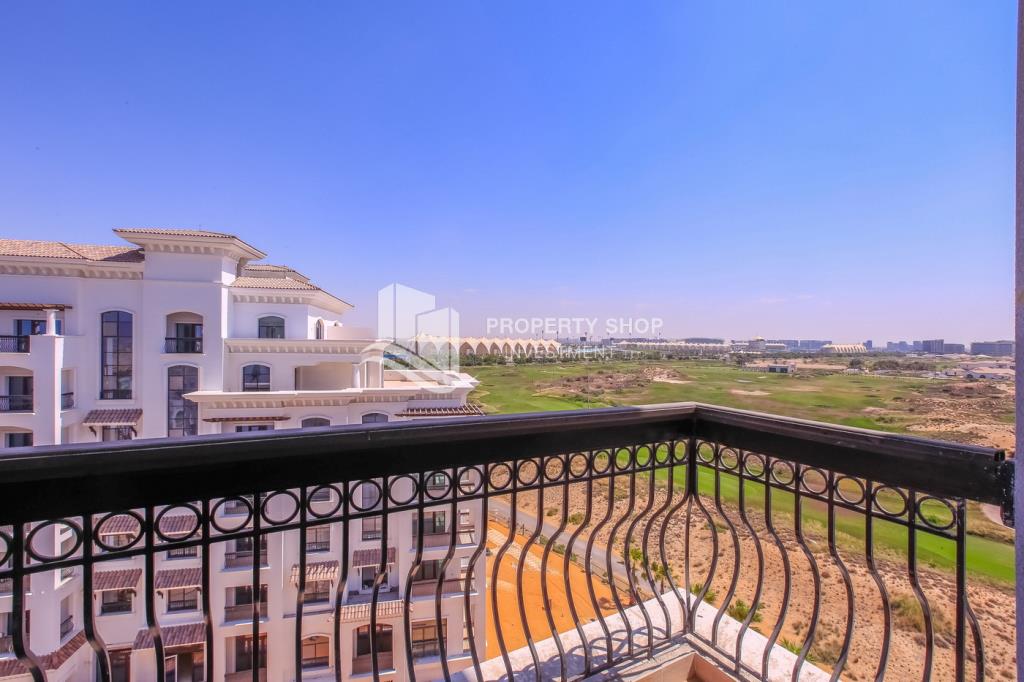 Spacious 3BHK + M with a golf and sea view available for sale